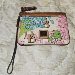 Dooney & Bourke Floral Women's Bag - Cream and Tan*****sold****